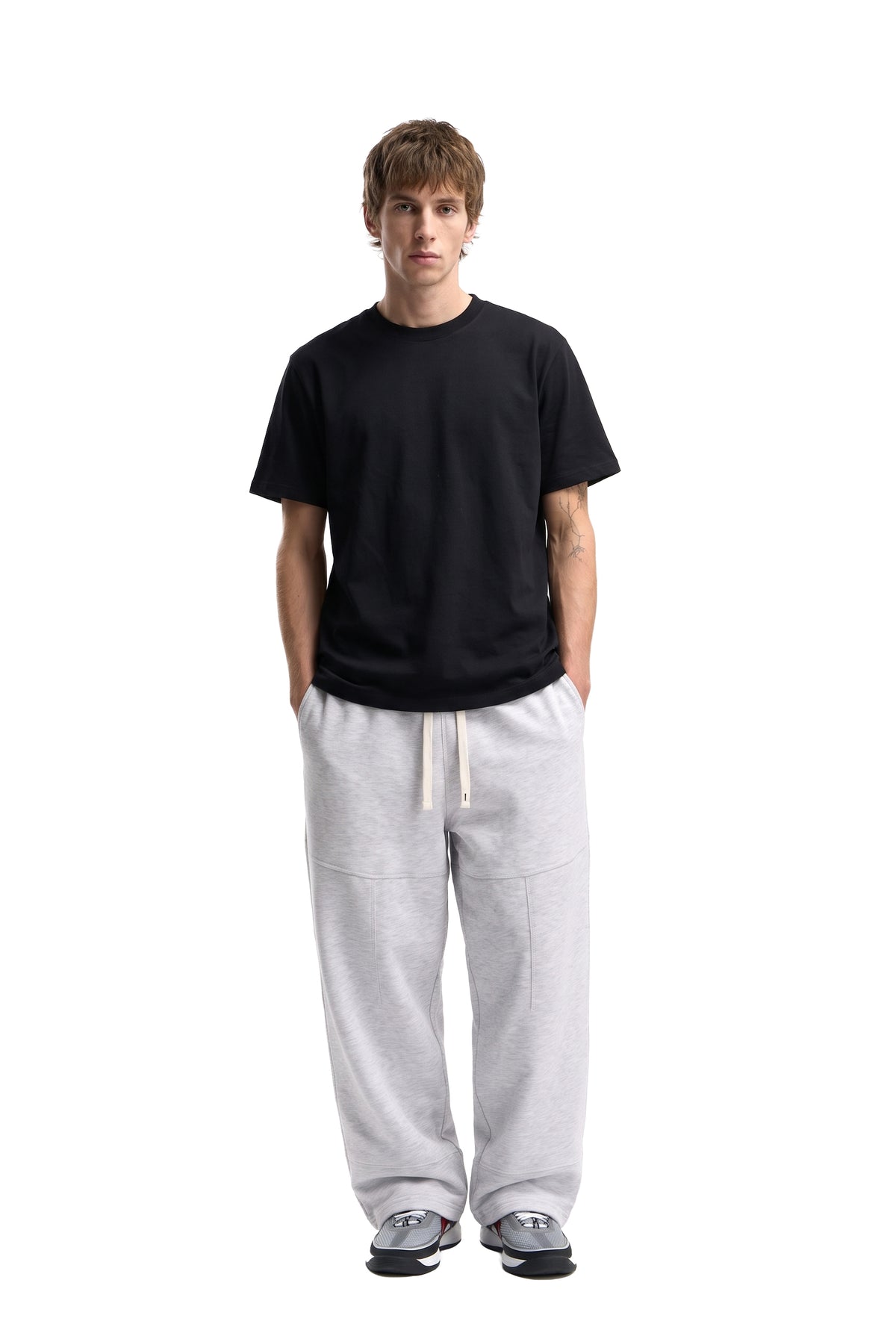 Cozed Basic Sweatpants Grey on model